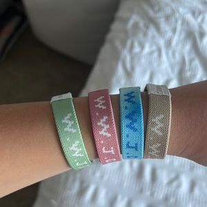 4 pack of WWJDxHWLF bracelets
